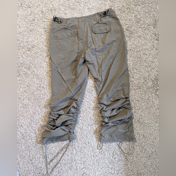 Women's Columbia Titanium hiking pants/capris - Picture 5 of 5